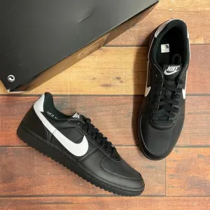Nike Men's Field General 82 SP Black/White Football Shoes