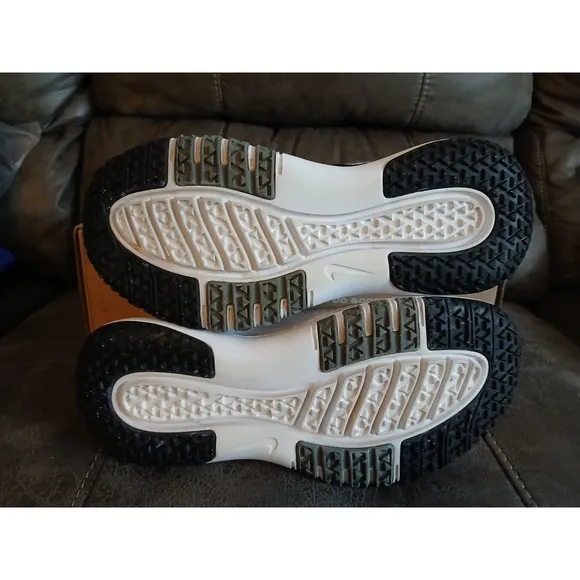 NIKE MENS FLEX CONTROL TR4 TRAINING SHOES #CD0197 001 SIZE 6 #858