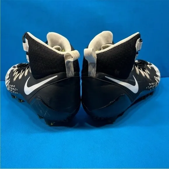 Nike Mens Force Savage Pro Football Cleat Size 16