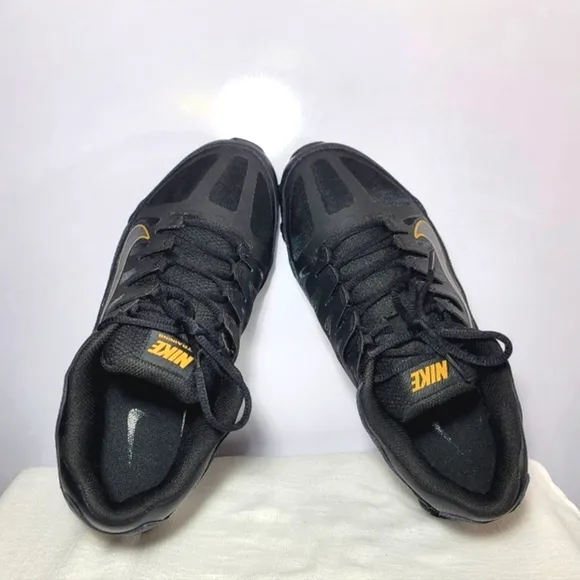 Nike Men's Size 10 Reax 8 Mesh Training shoes.