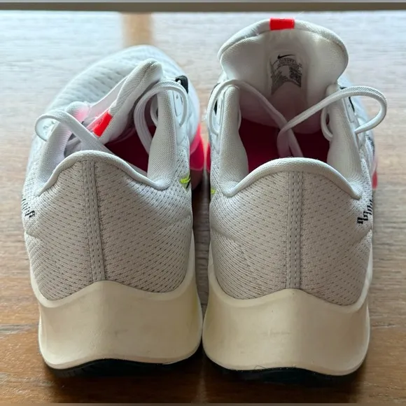 Nike men's White and Pink Running Shoes