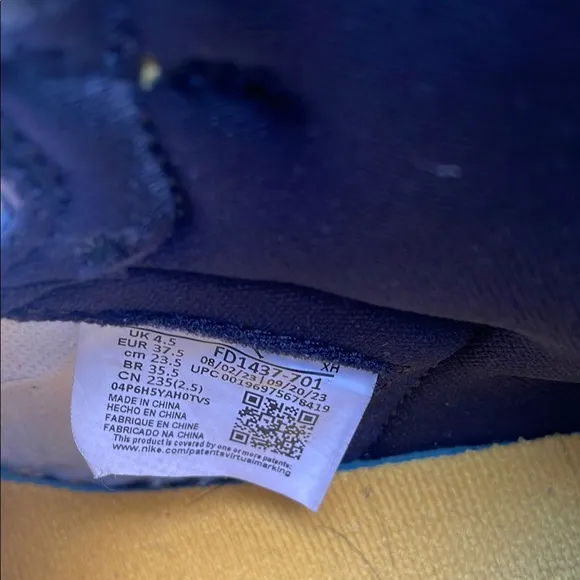 Nike Men's Yellow and Black High-Top Sneakers