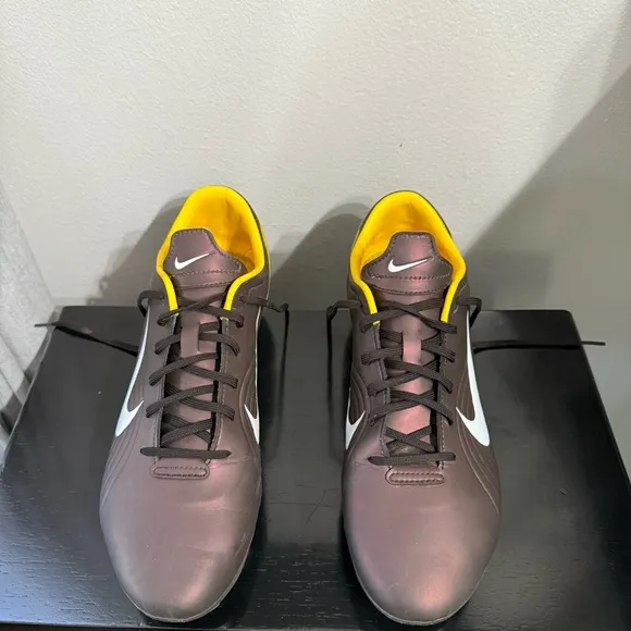 Nike Mercurial Vapor 1 RGN Elite Limited Edition U.S. Size 11.5 Dark Cinder/maze