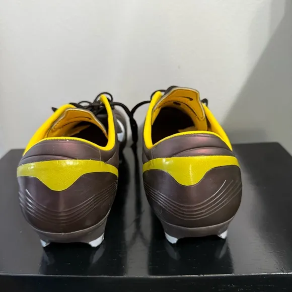 Nike Mercurial Vapor 1 RGN Elite Limited Edition U.S. Size 11.5 Dark Cinder/maze