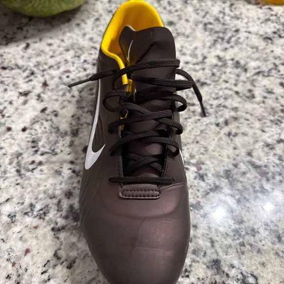 Nike Mercurial Vapor 1 RGN Elite Limited Edition U.S. Size 11.5 Dark Cinder/maze