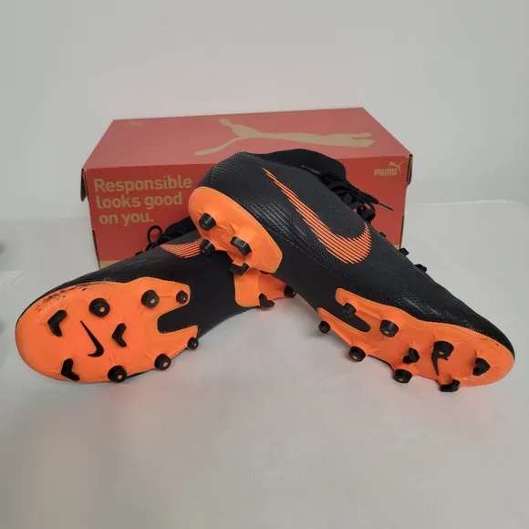NIKE MERCURIALSUPERFLY6  SOCCER CLEATS SIZE 9.5 USA
