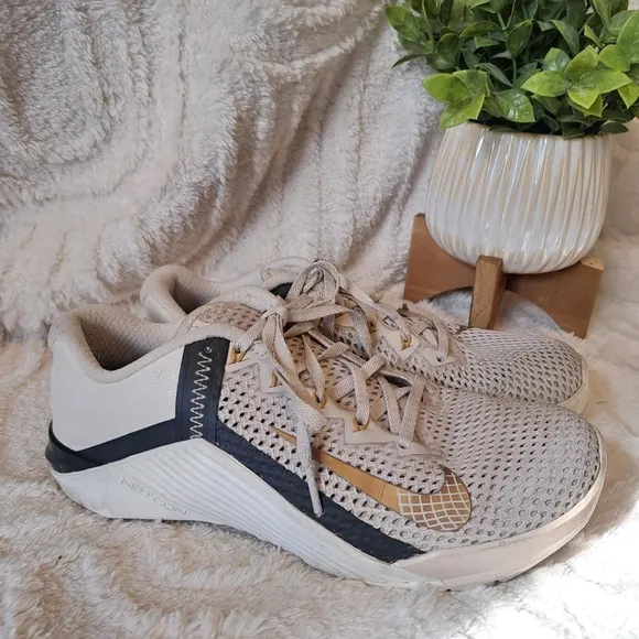 Nike Metcon 6 Women's AT3160-170 Cream And Black Running Shoes Trainers Size 8.5