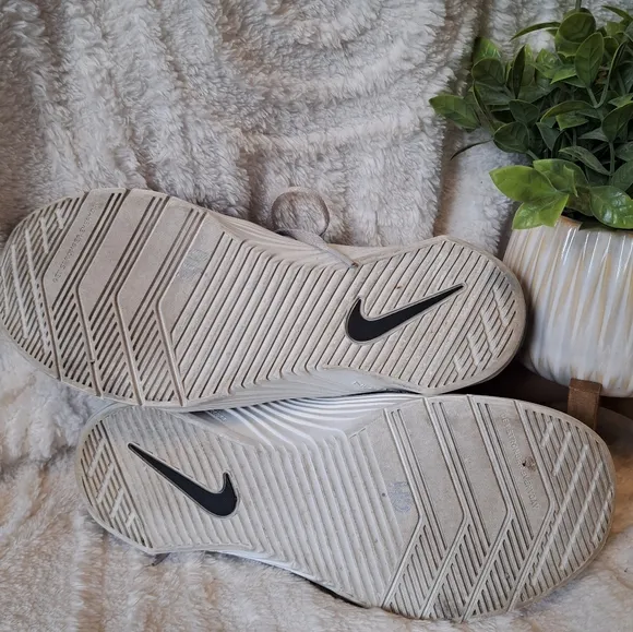 Nike Metcon 6 Women's AT3160-170 Cream And Black Running Shoes Trainers Size 8.5