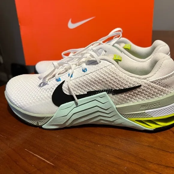 Nike Metcon 7 White Black Barely Green Womens Training Shoes sea foam $140