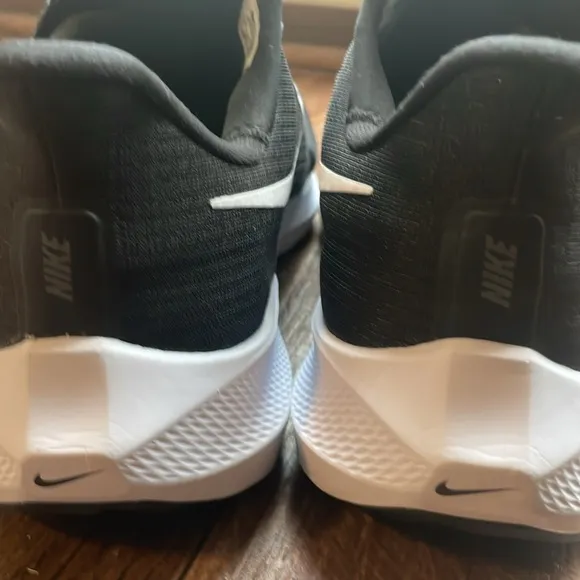 Nike Pegasus FlyEaseMen's Easy On/Off Road Running Shoes. Like new worn once.