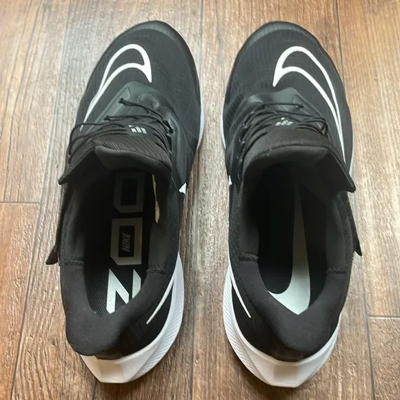 Nike Pegasus FlyEaseMen's Easy On/Off Road Running Shoes. Like new worn once.
