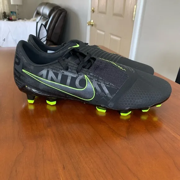 Nike Phantom Venom Pro FG Black-Volt Soccer Cleats