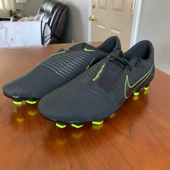 Nike Phantom Venom Pro FG Black-Volt Soccer Cleats