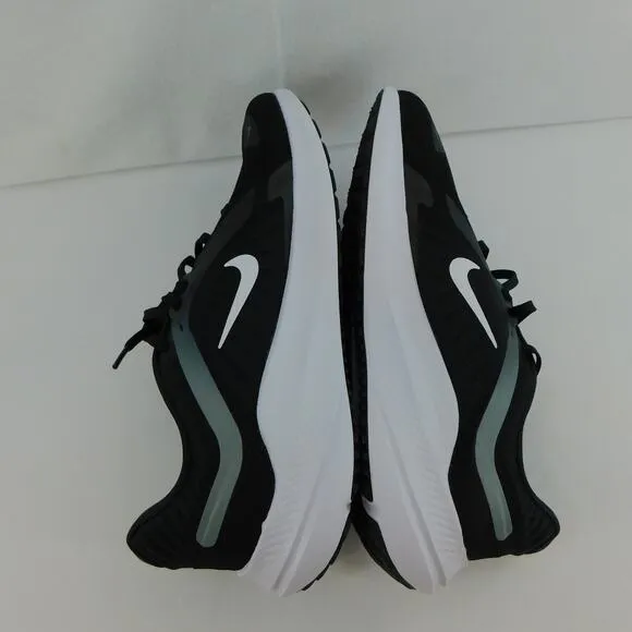 Nike Quest 5 Black White Running Sneakers Men's Size 9 New in Box Shoes