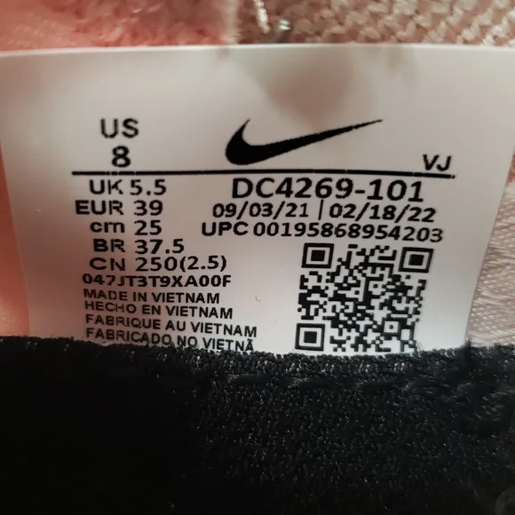 Nike React Escape Run FlyKnit Pink Oxford Volt Running Training Sneakers Women 8