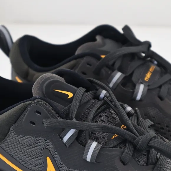 NIKE REACT MILER 2 (CW7121 - 200) ,Men's ROAD RUNNING Shoes Size 8
