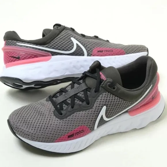 Nike React Miler 3 Road Running Pavement Activewear Athletic Shoes Grey …