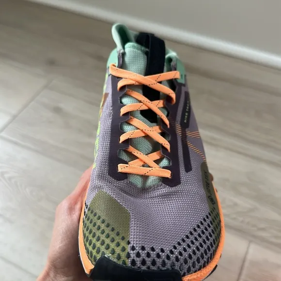 NIKE REACT Women’s ' Multicolor Athletic Sneakers  size 8