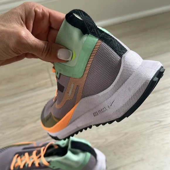 NIKE REACT Women’s ' Multicolor Athletic Sneakers  size 8