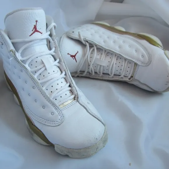 Nike Retro Air Jordan 13 XIII Tennis Basketball Shoes White Gold Youth Size 4.5Y