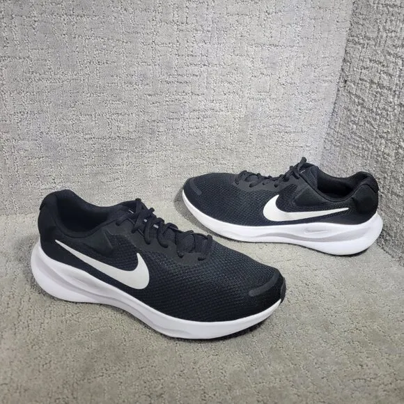 Nike Revolution 7 Men's Size US 11.5 Wide Black White Road Running Sneaker Shoes