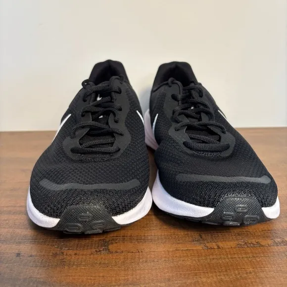Nike Revolution 7 Road Running Shoes Sneakers Size 10 FB2207-001