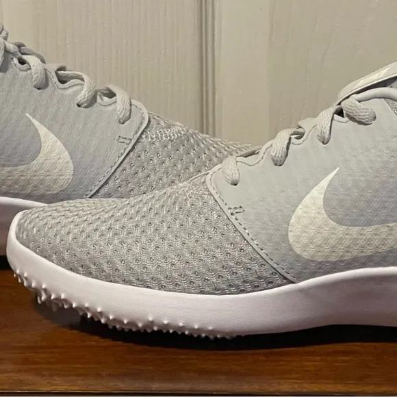 Nike Roshe G Tour Golf Cleats Shoes White Gray CD6066-002 Womens Size 9.5 NEW