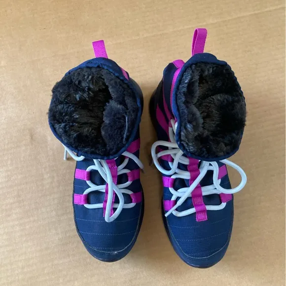 Nike Roshe One Hi Winter Youth Shoes size 5