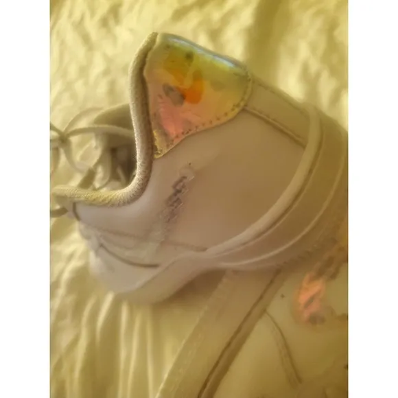 Nike Sneakers Voor Jongens tennis shoes Holographic Size 2.5y
