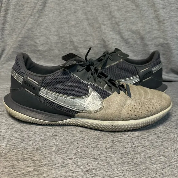 Nike Streetgato IC Grey Indoor Soccer Shoes, Men’s Size 9.5, VGUC