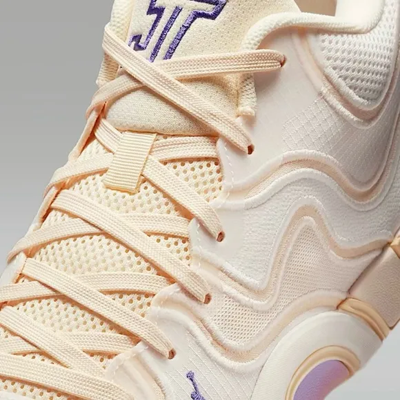 Nike Tatum 3 Men’s 5.5 Womens 7 Cream  Lavender Athletic Shoes Brand Nee in Box