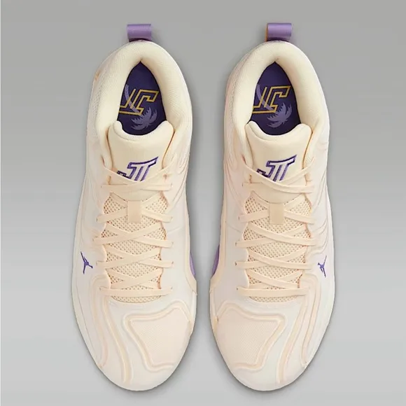 Nike Tatum 3 Men’s 5.5 Womens 7 Cream  Lavender Athletic Shoes Brand Nee in Box