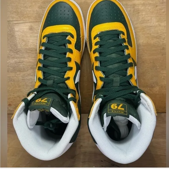 Nike Terminator High top  green and yellow size men’s 11.5 weekend price…