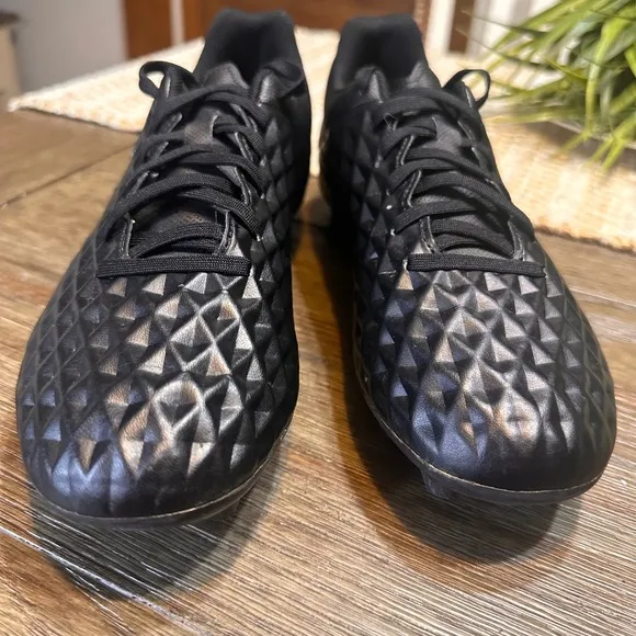 Nike Tiempo Legend 8 Kinetic Black  Soccer Cleats AT6107-010 Young Men Size 6