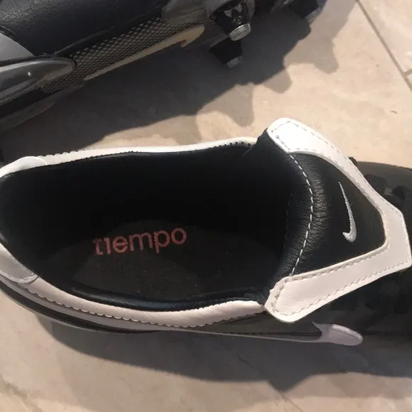 Nike Tiempo mystic II SC Black White shoes