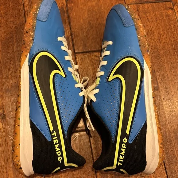 Nike Tiempo React Legend 9 Club IC Indoor Soccer  Mens Size 9 Shoes