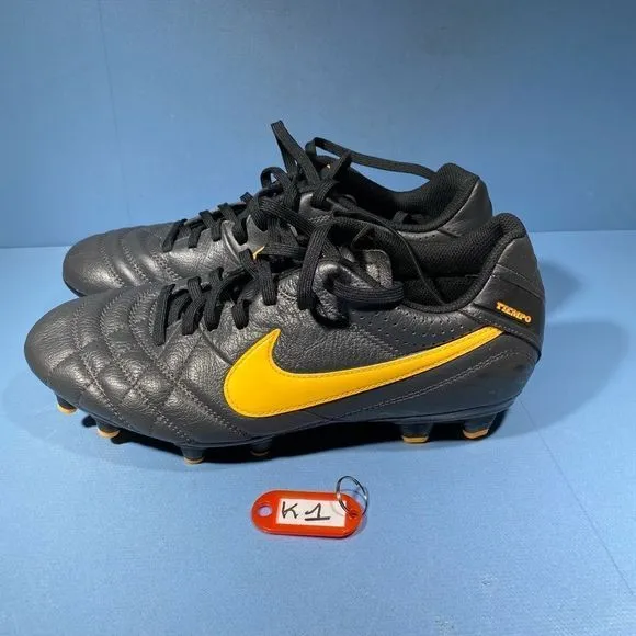 Nike Tiempo 509085-080 Black Yellow Soccer Futbol Cleats Shoes Men's 6,5 US