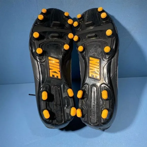 Nike Tiempo 509085-080 Black Yellow Soccer Futbol Cleats Shoes Men's 6,5 US