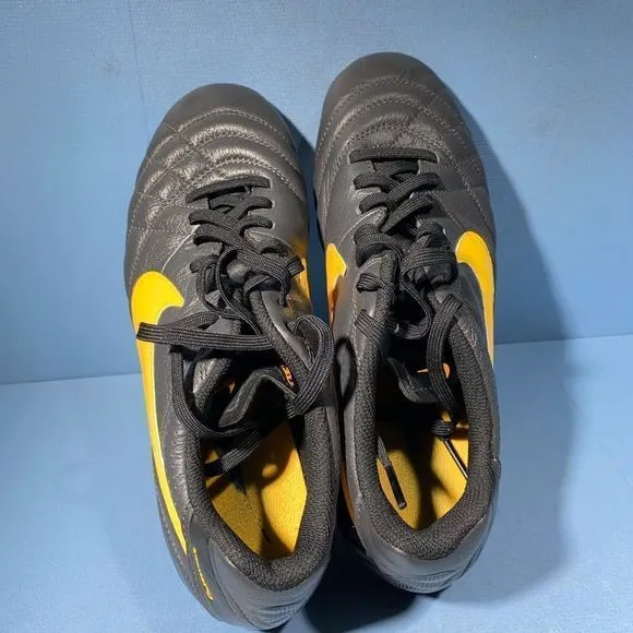 Nike Tiempo 509085-080 Black Yellow Soccer Futbol Cleats Shoes Men's 6,5 US