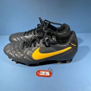 Nike Tiempo 509085-080 Black Yellow Soccer Futbol Cleats Shoes Men's 6,5 US