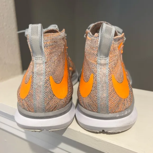 Nike Train Ultrafast Flyknit Mens Size 11 Orange Training Shoes Sneakers