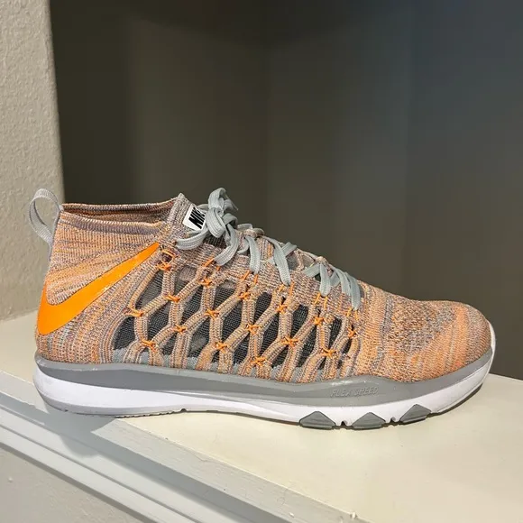 Nike Train Ultrafast Flyknit Mens Size 11 Orange Training Shoes Sneakers