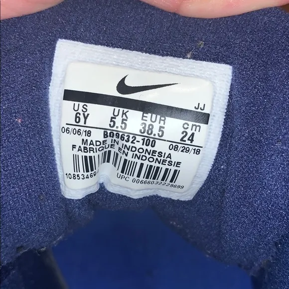 Nike Turf Size 6Y