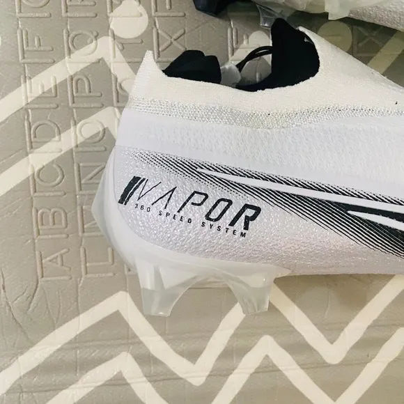 Nike Vapor Edge 360 Elite Flyknit football shoes
