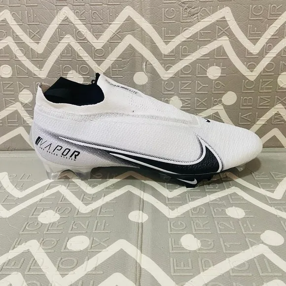 Nike Vapor Edge 360 Elite Flyknit football shoes
