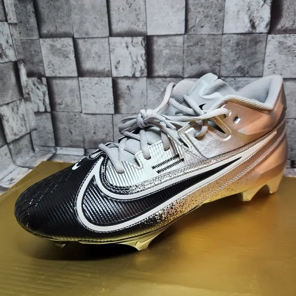 Nike Vapor Edge Élite 360  2 Football Cleats Men's Size 13 Grey Silver