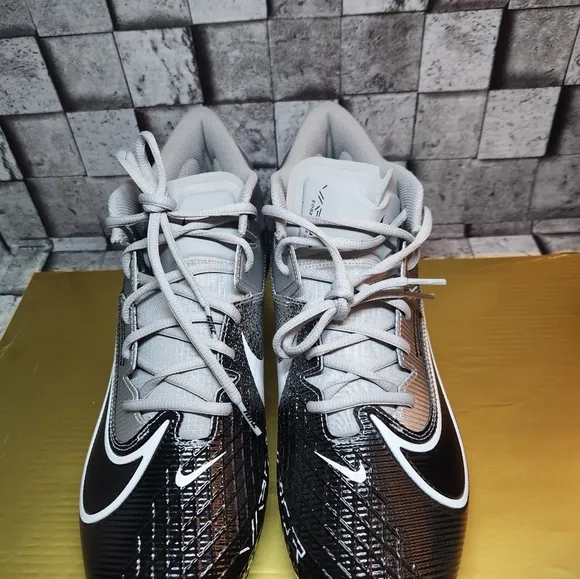 Nike Vapor Edge Élite 360  2 Football Cleats Men's Size 13 Grey Silver