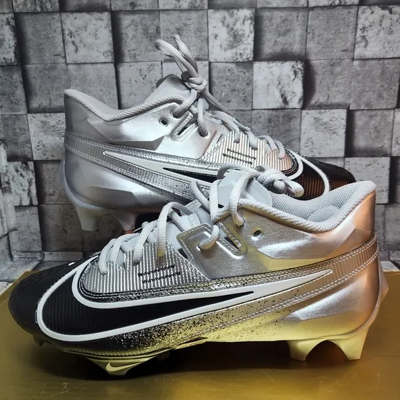 Nike Vapor Edge Élite 360  2 Football Cleats Men's Size 13 Grey Silver