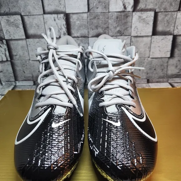 Nike Vapor Edge Élite 360  2 Football Cleats Men's Size 13 Grey Silver