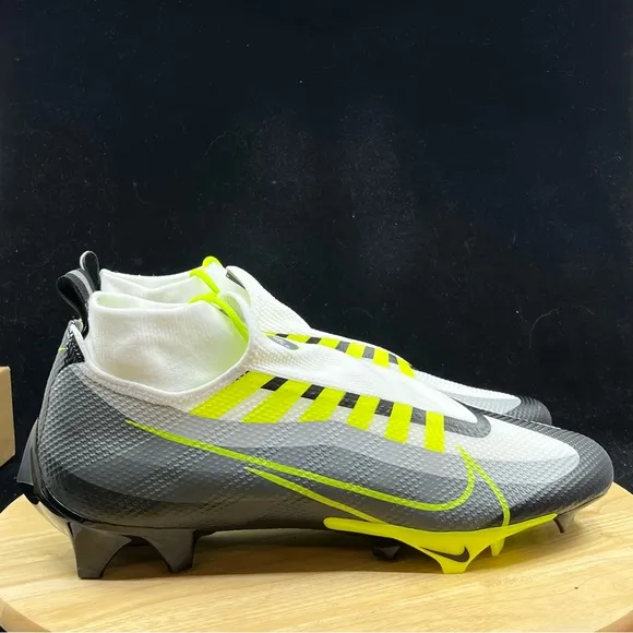 Nike Vapor Edge Pro 360 Football Cleats Grey Volt DQ3670-071 Men Sz 13.5 New